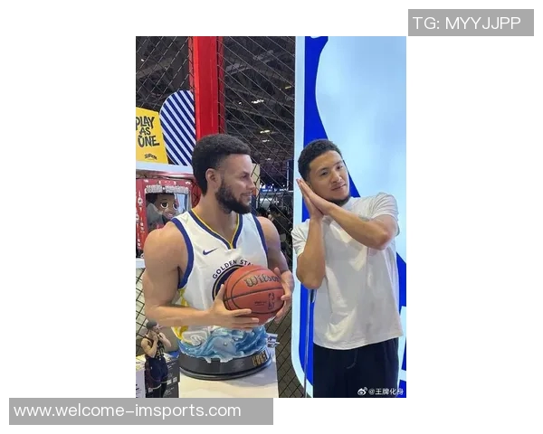 布克赛后与模仿者中国布克亲密合影赠送签名球衣展现友谊与支持