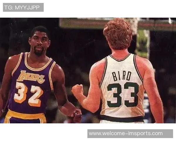 杰伦约翰逊创造历史成为NBA第七位单月场均25分三双球员